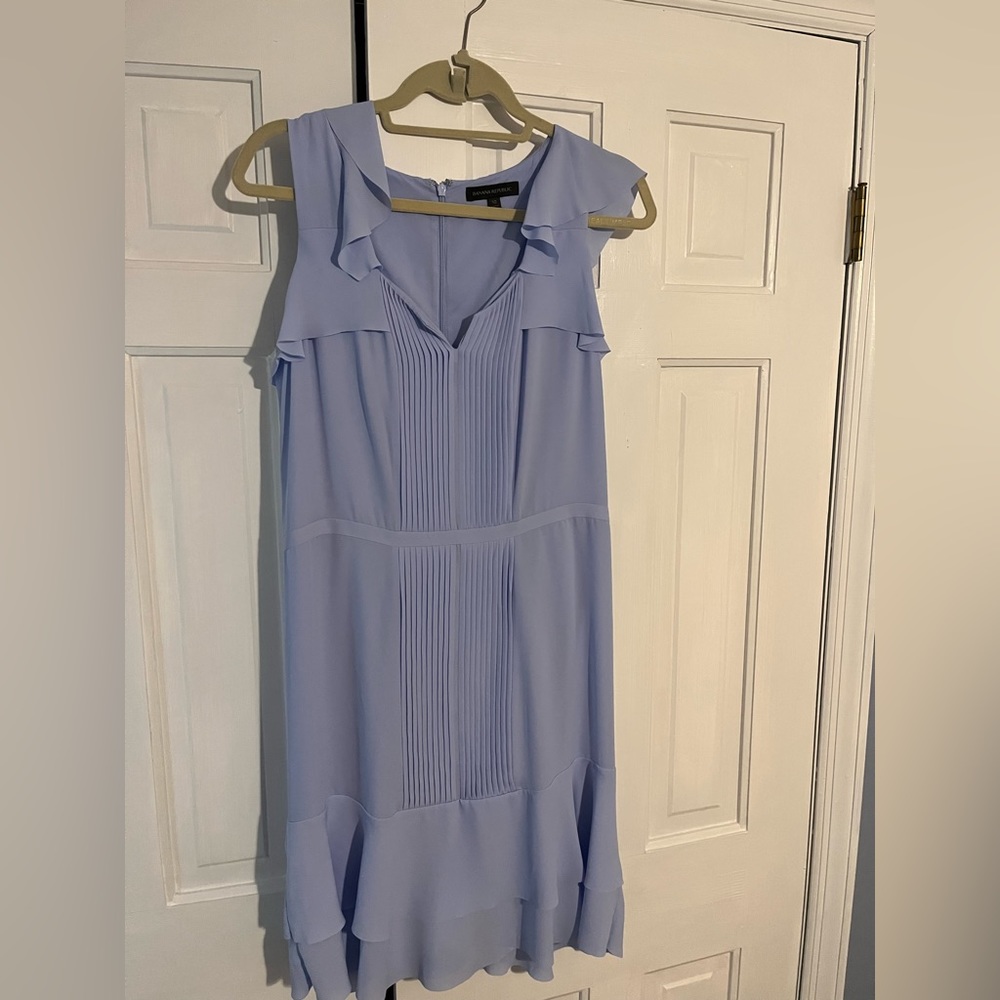 Banana Republic pale blue/lilac sleeveless silk-like dress size 10